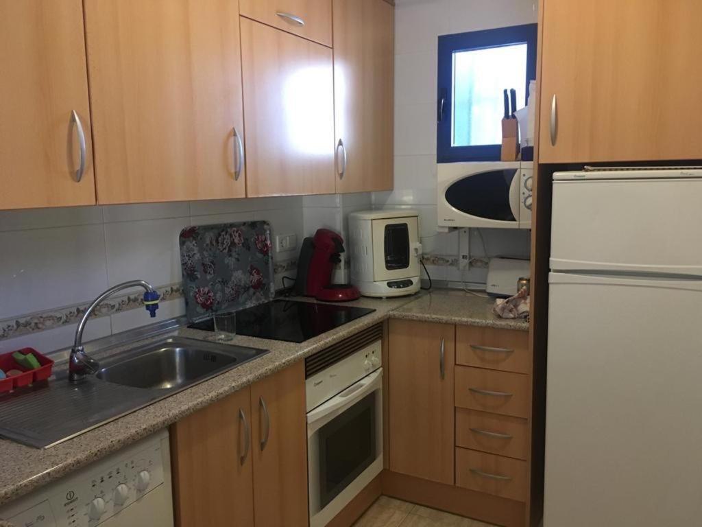 2-Bedroom And Living Room Apartment Near Campoamor Beach מראה חיצוני תמונה