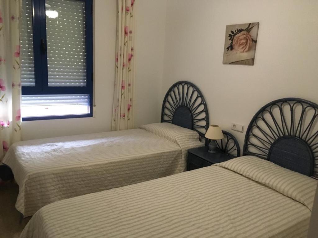 2-Bedroom And Living Room Apartment Near Campoamor Beach מראה חיצוני תמונה