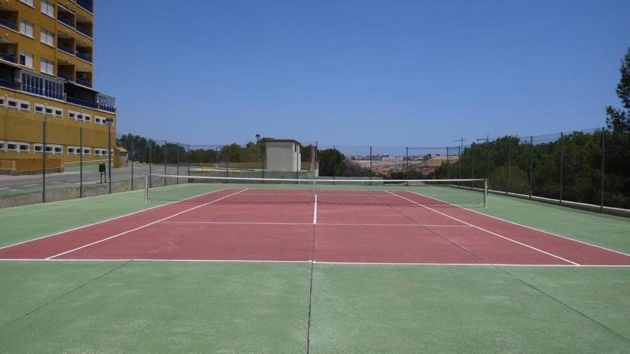 2-Bedroom And Living Room Apartment Near Campoamor Beach מראה חיצוני תמונה